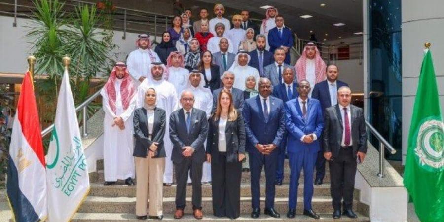 بالبلدي: بمشاركة
      14
      دولة
      عربية..
      داليا
      الباز
      تترأس
      اجتماع
      اللجنة
      العربية
      الدائمة
      للبريد
