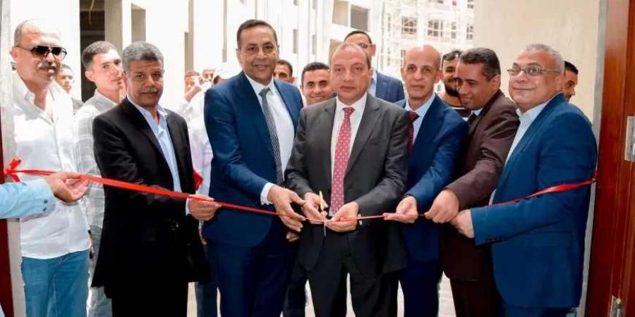 رئيس
      جامعة
      بني
      سويف
      يفتتح
      المرحلة
      الأولى
      من
      كلية
      العلوم
      والموقع
      العام
      بكلية
      الهندسة
      شرق
      النيل