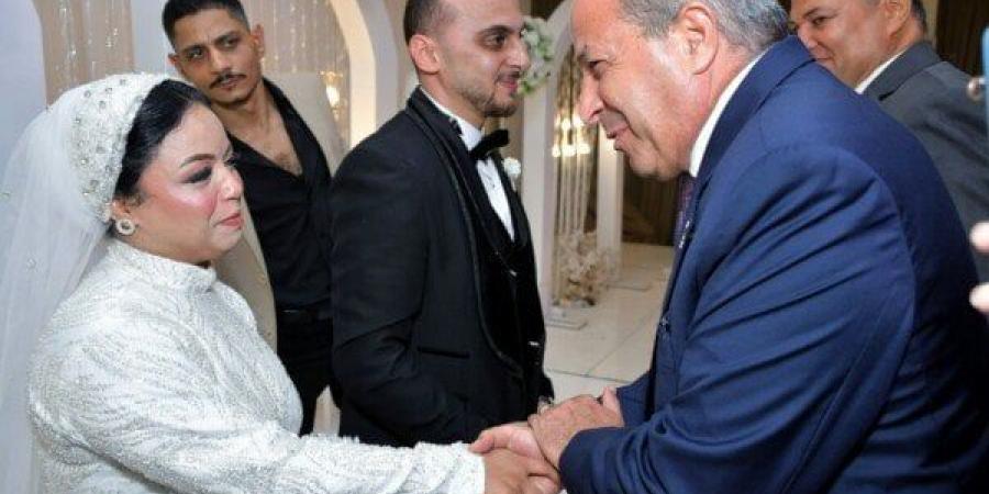 بالبلدي: في
      لفتة
      إنسانية..
      محافظ
      بورسعيد
      يشهد
      حفل
      زفاف
      اثنين
      من
      أبطال
      ذوي
      الهمم