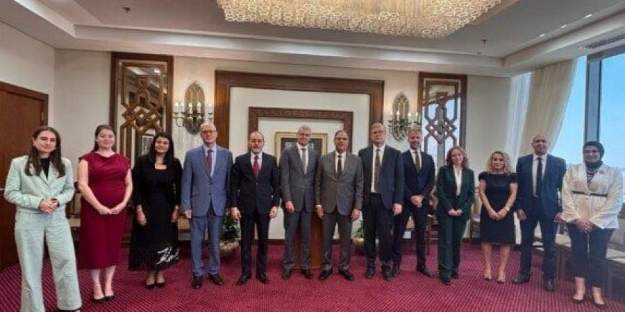 بالبلدي : مصر
      وهولندا
      تبحثان
      تعزيز
      التعاون
      في
      ملف
      الهجرة
      وتنفيذ
      إعلان
      النوايا
      المشترك