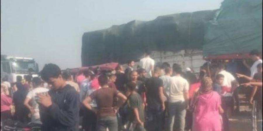 بالبلدي: إصابة
      9
      أشخاص
      إثر
      تصادم
      تريلا
      وميكروباص
      على
      الطريق
      الإقليمي
      بالشرقية
      –
      القاهرة
      تايمز