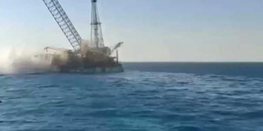 وزير
      العمل
      يكشف
      آخر
      تطورات
      حادث
      حفار
      جبل
      الزيت