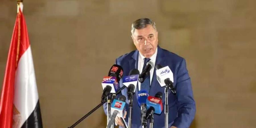 محافظ
      الإسكندرية
      يشدد
      على
      رؤساء
      الاحياء
      بالتعامل
      بكل
      حسم
      مع
      أي
      مخالف