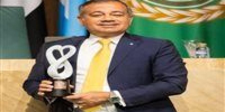 بالبلدي: مصرف
      "أبو
      ظبي
      الإسلامي-
      مصر
      ADIB-Egypt"
      يُصدر
      تقريره
      الثاني
      للاستدامة
      لعام
      2024