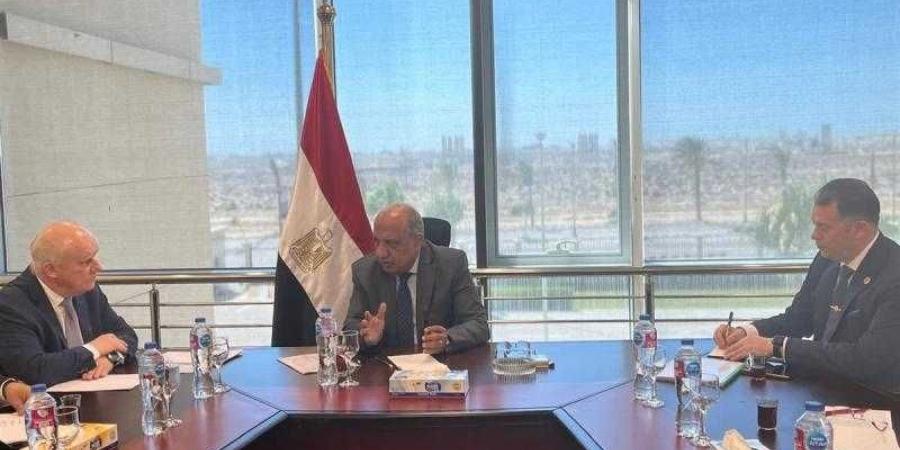 بالبلدي : وزير
      الكهرباء
      يجتمع
      بالنائب
      الأول
      لمدير
      عام
      المؤسسة
      الحكومية
      الروسية
      للطاقة
      الذرية
      ”روسآتوم
      ”
      رئيس
      شركة
      ”آتوم
      ستروى
      إكسبورت”