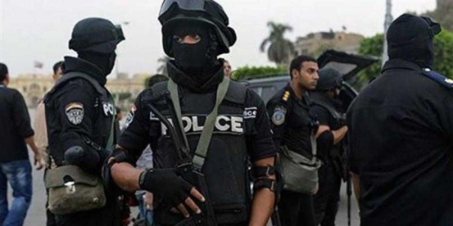 بالبلدي : مواصلة
      الجهود
      الأمنية
      لتحقيق
      الأمن
      ومواجهة
      كافة
      أشكال
      الخروج
      على
      القانون