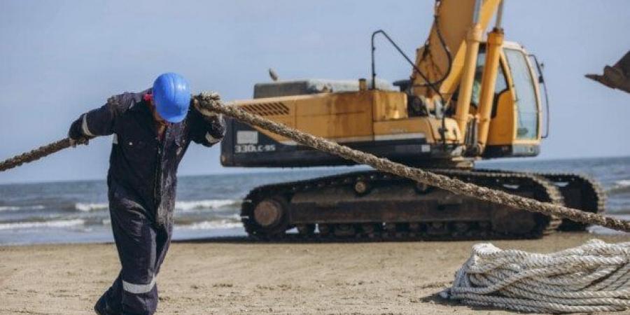 بالبلدي : «المصرية
      للاتصالات»
      تنتهي
      من
      عمليات
      الإنزال
      ومسارات
      عبور
      الكابل
      البحري
      SEA-ME-WE-6
      في
      مصر