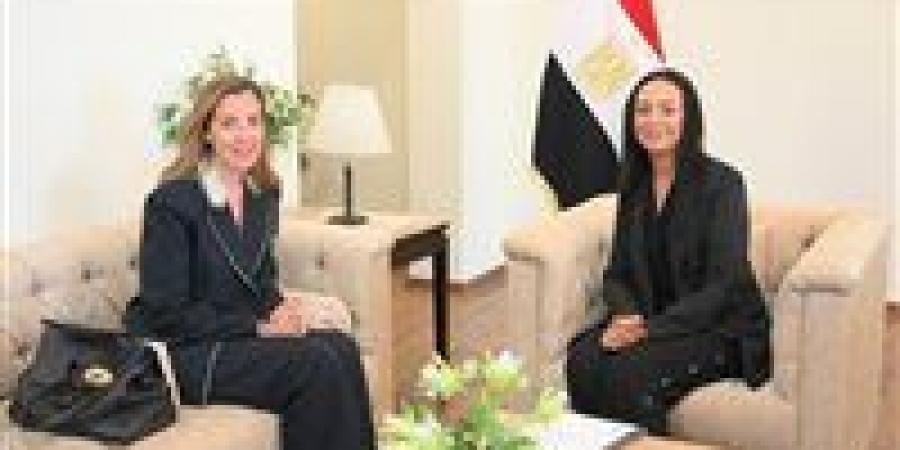بالبلدي: وزيرة
      التضامن
      تهنئ
      زينة
      توكل
      بتعيينها
      مديرة
      تنفيذية
      لصندوق
      قادرون
      باختلاف