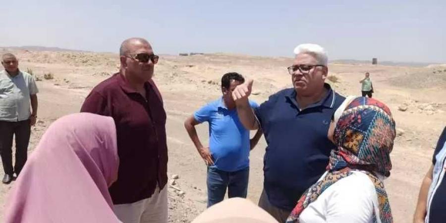 رئيس
      مدينة
      مرسى
      علم
      يلتقي
      بمدير
      مديرية
      الإسكان
      بالبحر
      الأحمر