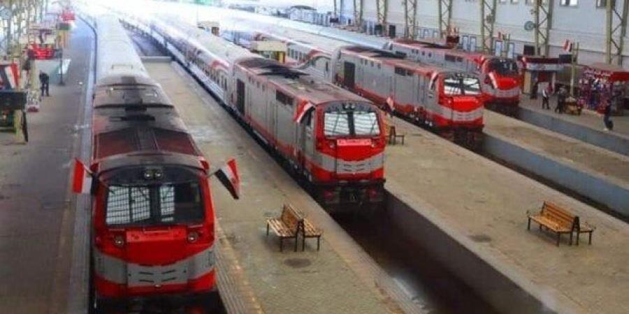 بالبلدي: من
      قبلي
      لـ
      بحري..
      مواعيد
      القطارات
      اليوم
      الأربعاء
      2
      يوليو
      2025