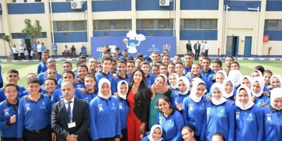 وظيفة
      مضمونة
      بعد
      التخرج..
      مدارس
      بديلة
      للثانوي
      العام
      بعد
      الإعدادية