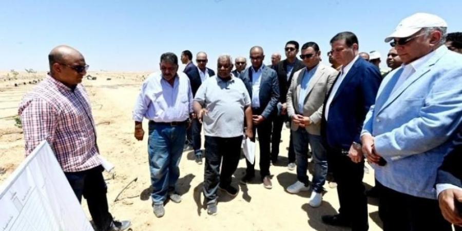 بالبلدي : وزيرا
      الإسكان
      والزراعة
      يتفقدان
      محطة
      التجارب
      البحثية
      لتحلية
      مياه
      البحر