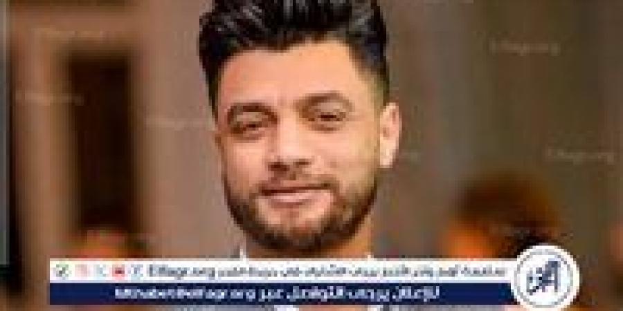بالبلدي: عبد
      الباسط
      حمودة
      يرثي
      أحمد
      عامر:
      "محترم
      ومؤدب..
      عمره
      ما
      شرب
      سيجارة
      وكان
      بيجري
      لعياله"