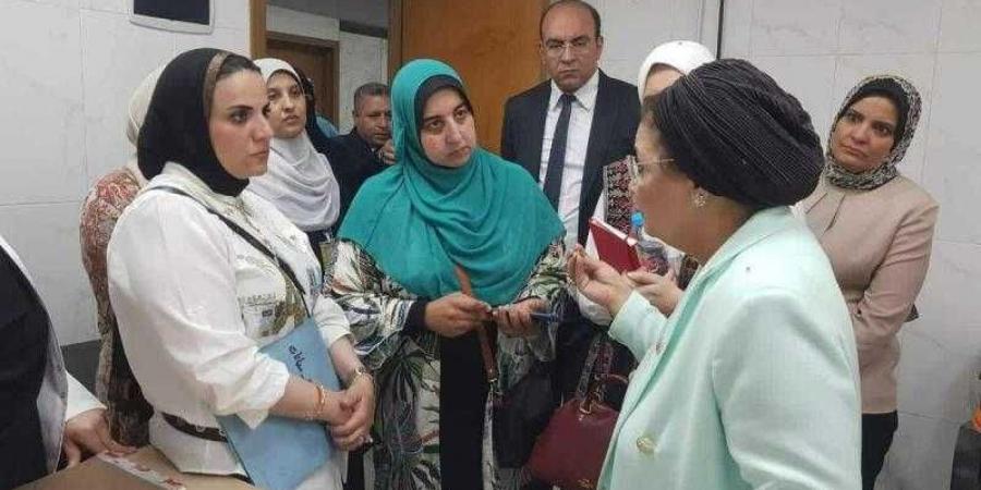 بالبلدي : نائب
      وزير
      الصحة
      تتفقد
      المنشآت
      الصحية
      بالدقهلية
      في
      جولة
      ميدانية
      تنفيذًا
      لتكليفات
      وزير
      الصحة
