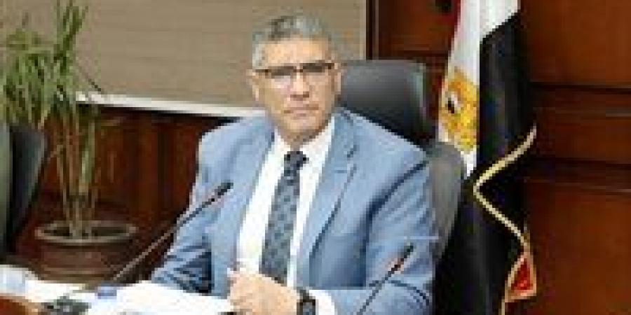 بالبلدي: تكثيف
      الحملات
      على
      الطرق
      والمحاور
      لمواجهة
      السير
      العكسي
      لمركبات
      "التوك
      توك"
      وضبطها
      بالجيزة