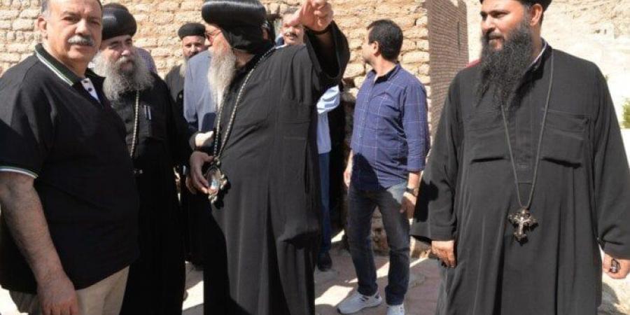 بالبلدي: من
      قلب
      الجبل
      الشرقي..
      محافظ
      أسيوط
      يشيد
      بقيمة
      دير
      الأمير
      تادرس
      وتوجيهات
      عاجلة
      لتطوير
      الطريق