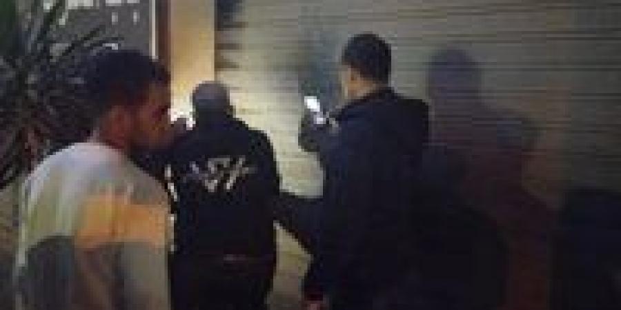بالبلدي: تحرير
      145
      مخالفة
      للمحلات
      التى
      لم
      تلتزم
      بقرار
      الغلق