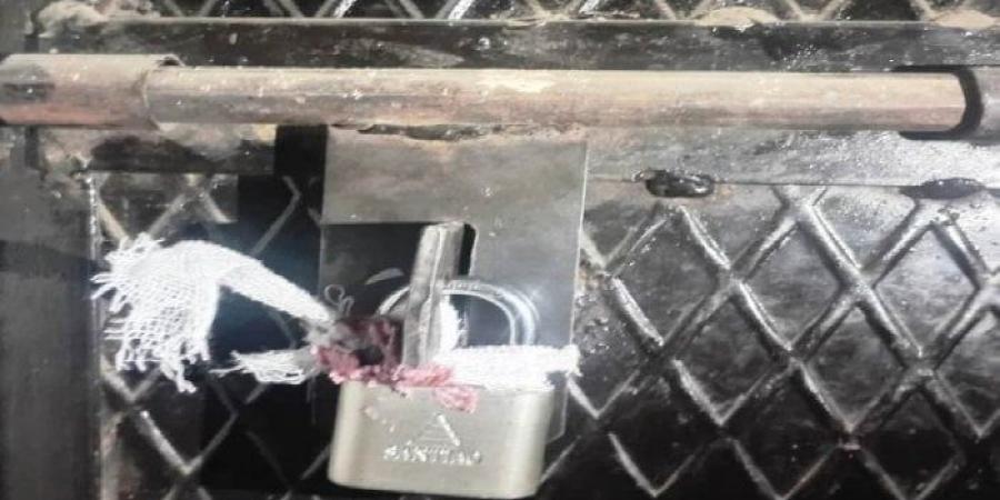 بالبلدي : غلق
      وتشميع
      190
      محل
      وكافيه
      مخالف
      خلال
      حملات
      موسعة
      بأسوان