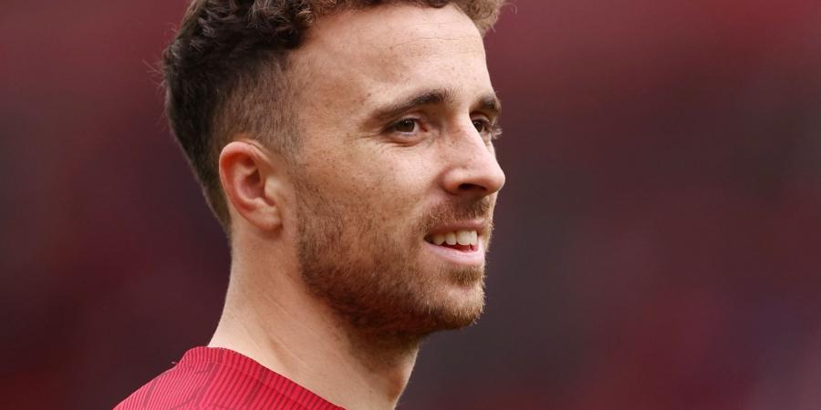 بالبلدي: "كان أخًا قبل أن يكون لاعبًا".. شاهد مئات الأشخاص يتدفقون بجنازة نجم ليفربول ديوغو جوتا