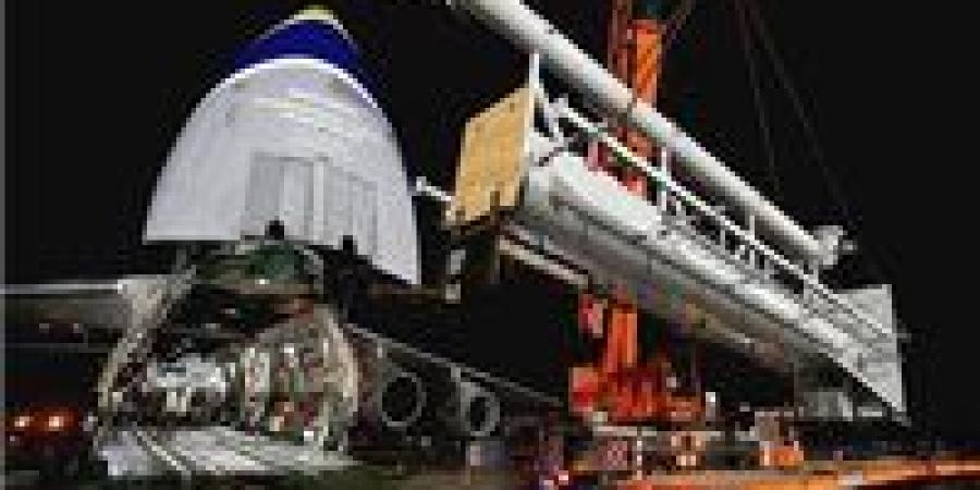بالبلدي: وزير
      البترول:
      وصول
      ذراع
      التحميل
      البحري
      الأخير
      «Loading
      Arm»
      إلى
      مطار
      القاهرة