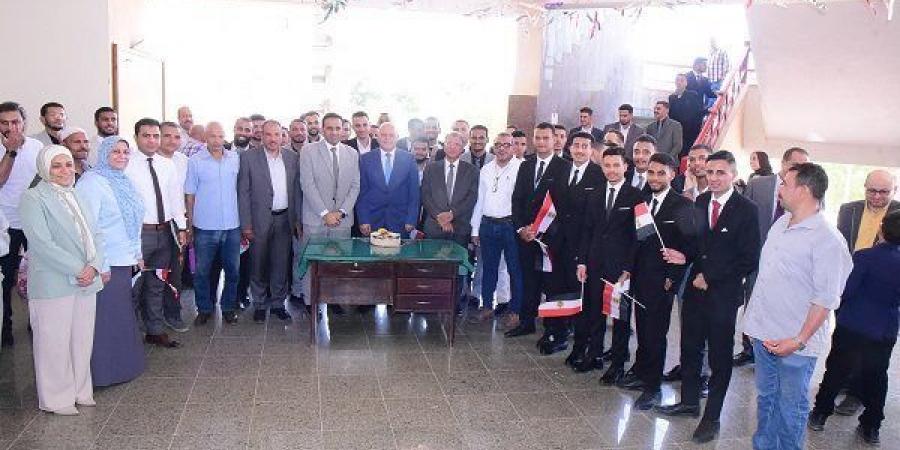 بالبلدي: رئيس
      جامعة
      سوهاج
      يشاهد
      إبداعات
      تخرج
      طلاب
      كلية
      الهندسة