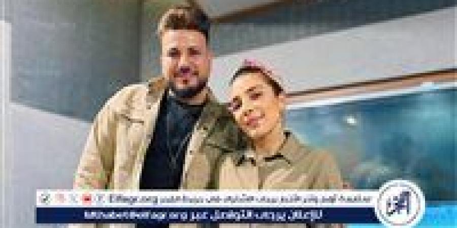 بالبلدي: "العنب
      الساقع"
      لأصالة
      تتصدّر
      التريند..
      وجابر
      جمال
      يحتفل:
      "بسم
      الله
      العاطي
      الوهاب"