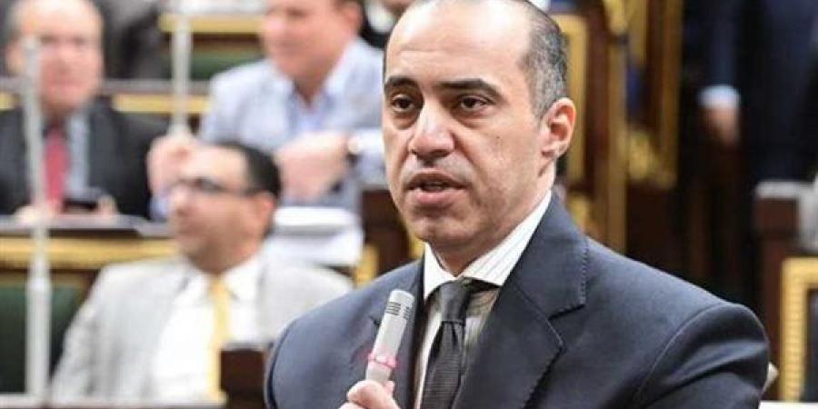 بالبلدي: وزير
      الشؤون
      النيابية:
      البكالوريا
      بداية
      إصلاح
      جذري..
      ومجانية
      التعليم
      لا
      تمس