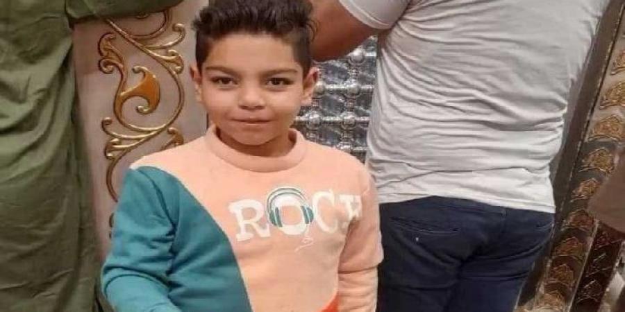 بالبلدي: مأساة
      في
      الفيوم..
      مصرع
      طفل
      على
      يد
      والده
      بعد
      3
      أيام
      من
      التعذيب
      الوحشي