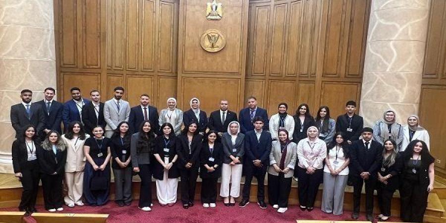 بالبلدي: طلاب
      حقوق
      الجامعة
      الألمانية
      بالقاهرة
      في
      زيارة
      تدريبية
      للمحكمة
      الدستورية
      العليا
