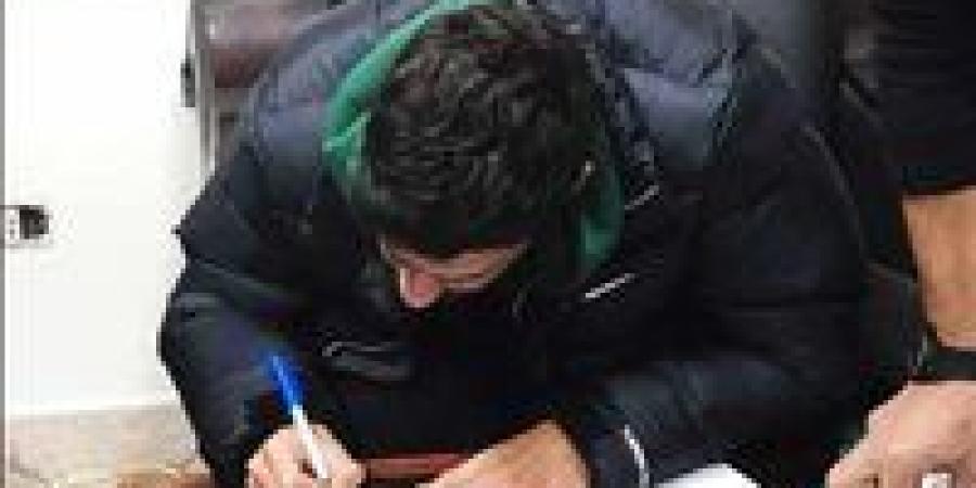 بالبلدي: الزمالك
      يحسم
      مصير
      عبد
      الله
      السعيد..تعرف
      على
      التفاصيل