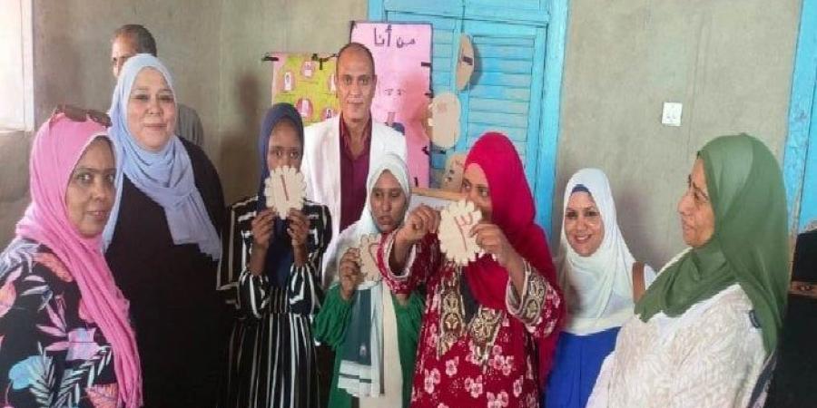 بالبلدي : أسوان
      تحتفل
      بـ9860
      مواطنًا
      تحرروا
      من
      قيود
      الأمية
      في
      عام
      واحد