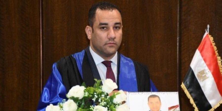 بالبلدي: وزيران
      ومحافظ
      في
      مناقشة
      «دكتوراه»
      لعضو
      مجلس
      نواب
