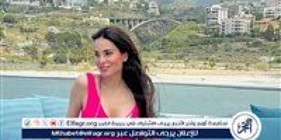 بالبلدي: دومينيك
      حوراني
      تشعل
      أجواء
      فيينا
      بحفلها
      المنتظر
      يوم
      السبت
      12
      يوليو
      وتفاجئ
      جمهورها
      بزيارة
      خاصة
      لصديقتها