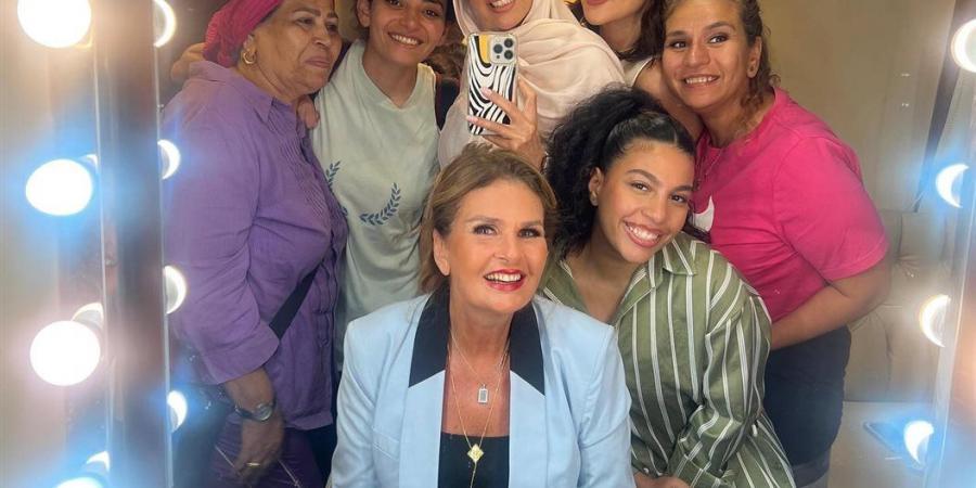 بالبلدي: يسرا..
      نجمة
      الأجيال
      تجتمع
      مع
      درة
      وياسمين
      رئيس
      في
      كواليس
      "الست
      لما"..
      فيلم
      نسائي
      واعد
      يعيد
      أمجاد
      البطولات
      الجماعية