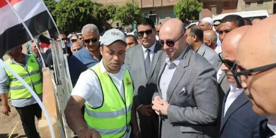 محافظ
      بني
      سويف
      يُطلق
      إشارة
      بدء
      تنفيذ
      مشروع
      الصرف
      الصحي
      لخدمة
      14
      ألف
      نسمة
      بقرية
      منهرو