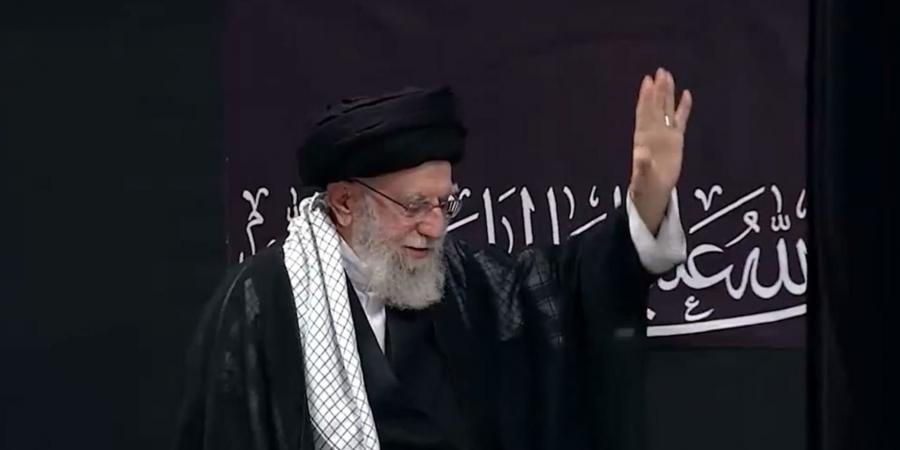 belbalady إيران.. فيديو أول ظهور عام لخامنئي في عاشوراء يثير تفاعلا وجواد ظريف يعلق: ظهور شجاع