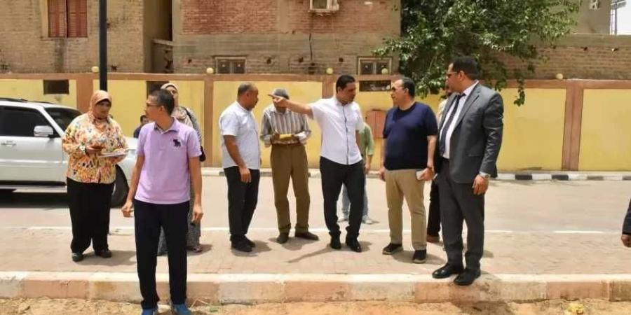 في
      جولة
      ميدانية
      بمركز
      شباب
      منفلوط..
      محافظ
      أسيوط
      يوجه
      بسرعة
      استكمال
      المشروعات
      وتفعيل
      دور
      المؤسسات
      الشبابية