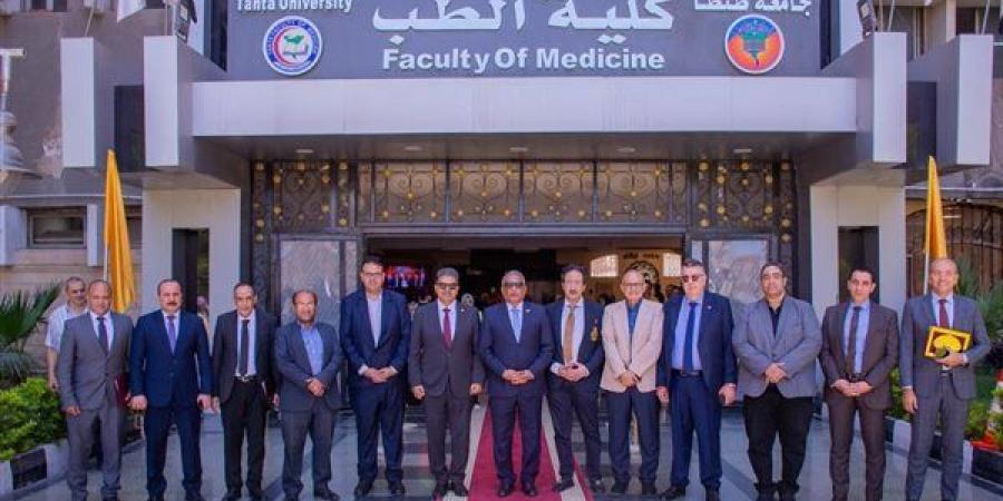 بالبلدي: جامعة
      طنطا
      تُكرم
      فرق
      العمل
      بمستشفى
      الجراحات
      الجديد
      بعد
      حصوله
      على
      الاعتماد
      المبدئي
      من
      "GAHAR"