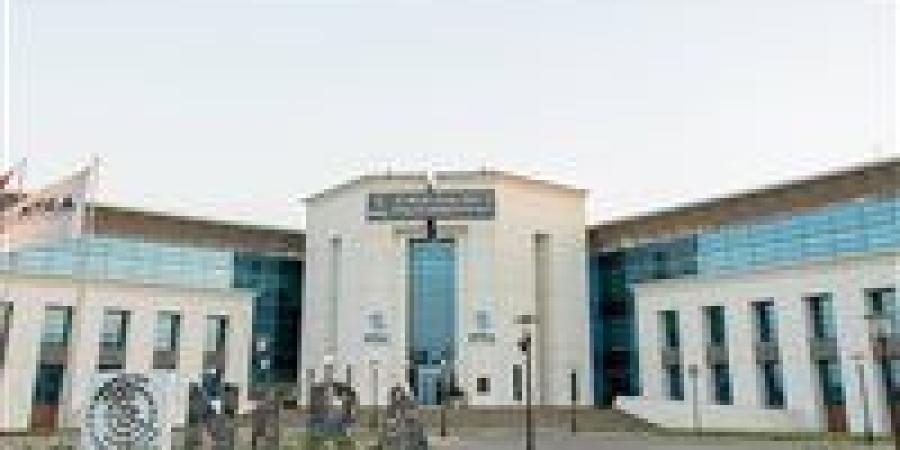 بالبلدي: الجهاز
      القومي
      لتنظيم
      الاتصالات:
      تم
      السيطرة
      على
      حريق
      سنترال
      رمسيس
      بالكامل