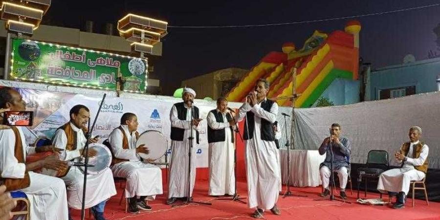 بالبلدي : أغنيات
      بدوية
      وورش
      للأطفال
      ضمن
      أنشطة
      قصور
      الثقافة
      بمعرض
      الفيوم
      للكتاب