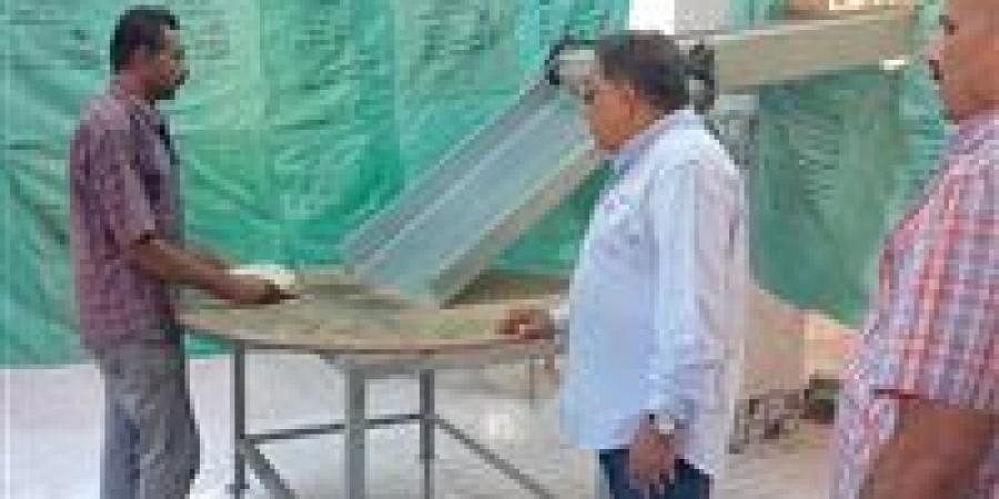 بالبلدي: محافظ
      الدقهلية
      في
      جولة
      صباحية
      مفاجئة
      لجمصة:
      زيادة
      حصص
      الدقيق
      للمخابز
      بالصيف
