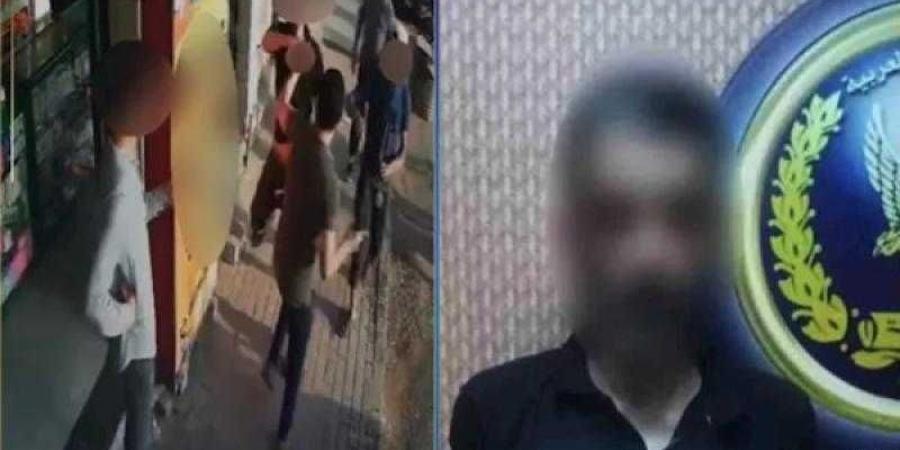 بالبلدي : تفاصيل
      مقطع
      فيديو
      يتضمن
      تعدى
      أحد
      الأشخاص
      على
      مالك
      صيدلية
      بالقاهرة