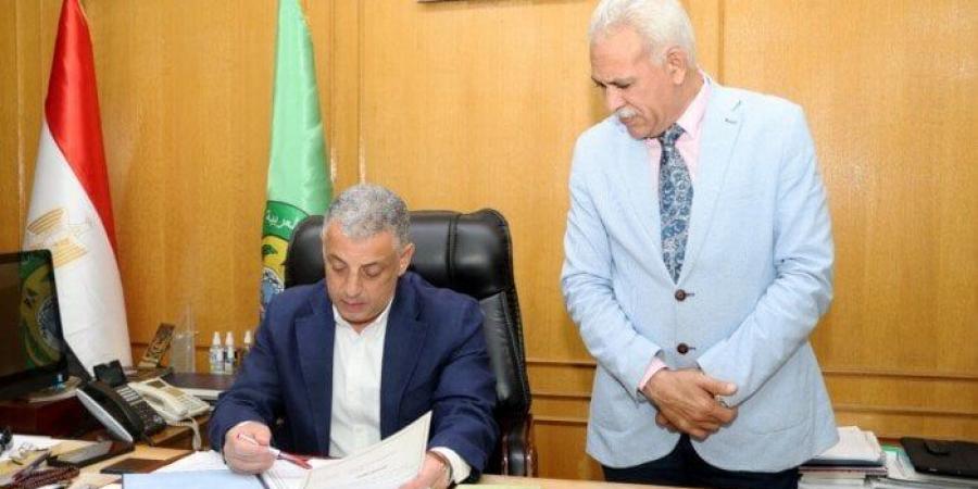 بالبلدي : ٢٣٠
      درجة
      الحد
      الأدنى
      للقبول
      بالثانوي
      العام
      بالإسماعيلية