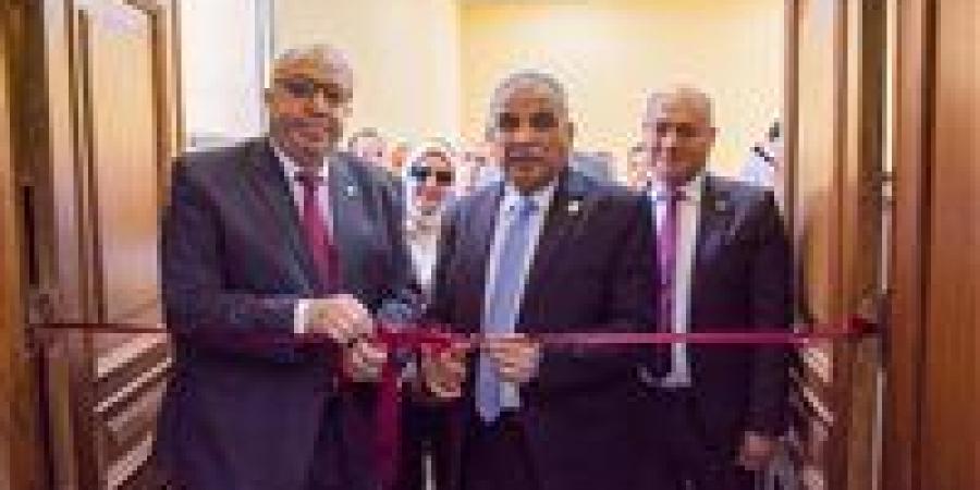بالبلدي : رئيس
      جامعة
      طنطا
      يفتتح
      أعمال
      تطوير
      ورفع
      كفاءة
      عدد
      من
      المنشآت
      التعليمية
      بكلية
      التجارة