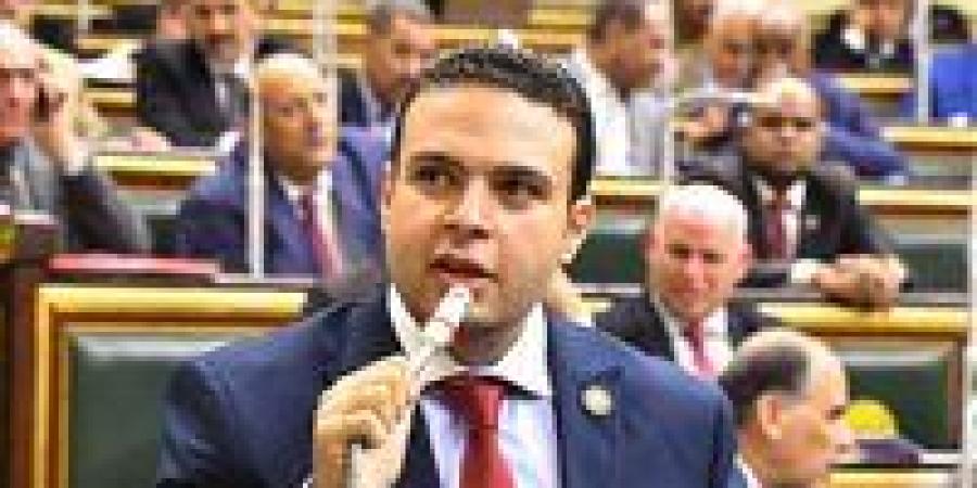 بالبلدي : برلماني
      خلال
      مناقشة
      تعديل
      قانون
      التعليم:
      “مش
      عايزين
      وزير
      ثانوية
      عامة”