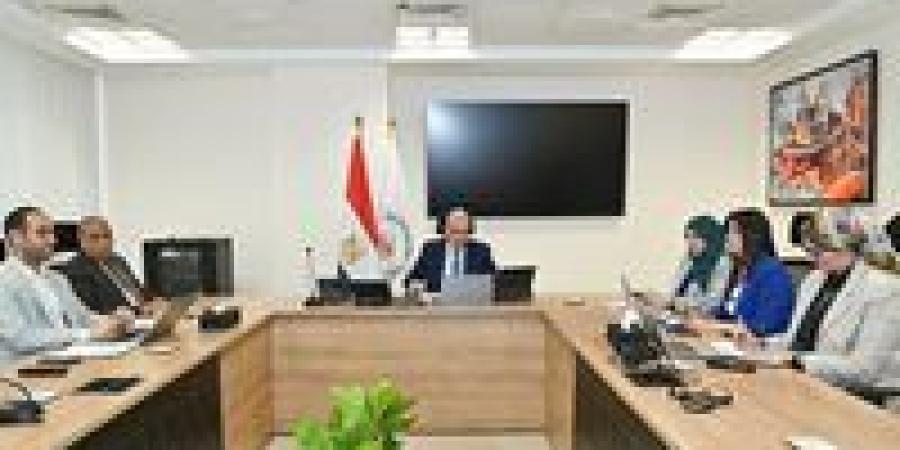 بالبلدي: وزير
      الري:
      مصر
      تسلمت
      رئاسة
      مرفق
      المياه
      الأفريقي
      لمدة
      عامين