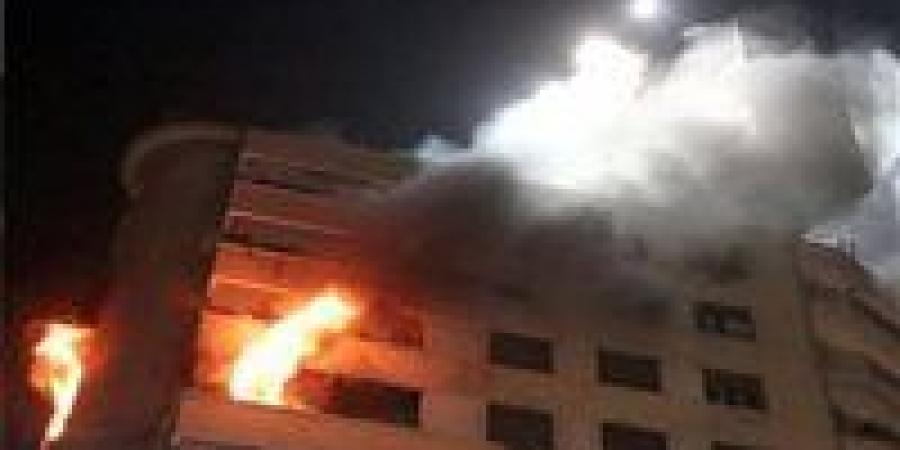 بالبلدي : بسبب
      ماس
      كهربائي..
      السيطرة
      على
      حريق
      بشقة
      سكنية
      في
      الفيوم
      دون
      إصابات