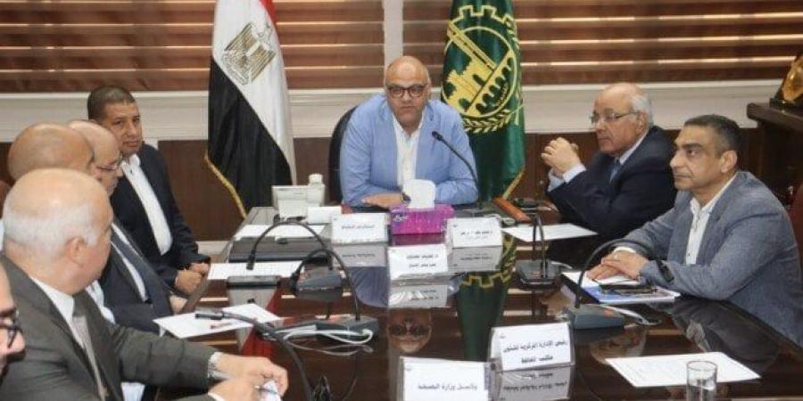 بالبلدي : محافظ
      القليوبية
      يترأس
      اجتماع
      مجلس
      الصحة
      الإقليمي
      لتطوير
      الخدمات
      الطبية