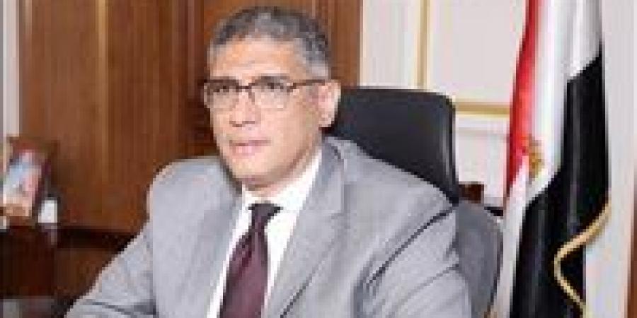 بالبلدي: محافظ
      الجيزة:
      تطبيق
      منظومة
      إلكترونية
      ذكية
      لمراقبة
      وتنظيم
      مواقف
      السرفيس