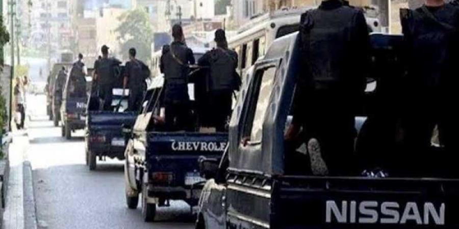 بالبلدي : حملات
      أمنية
      لضبط
      جالبى
      ومتجرى
      المواد
      المخدرة
      والأسلحة
      النارية
      والذخائر
      غير
      المرخصة